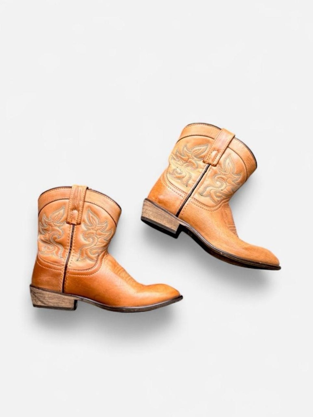 dingo Willie Tan Embroidered Leather Western Ankle Booties Cowboy Boots Size 6